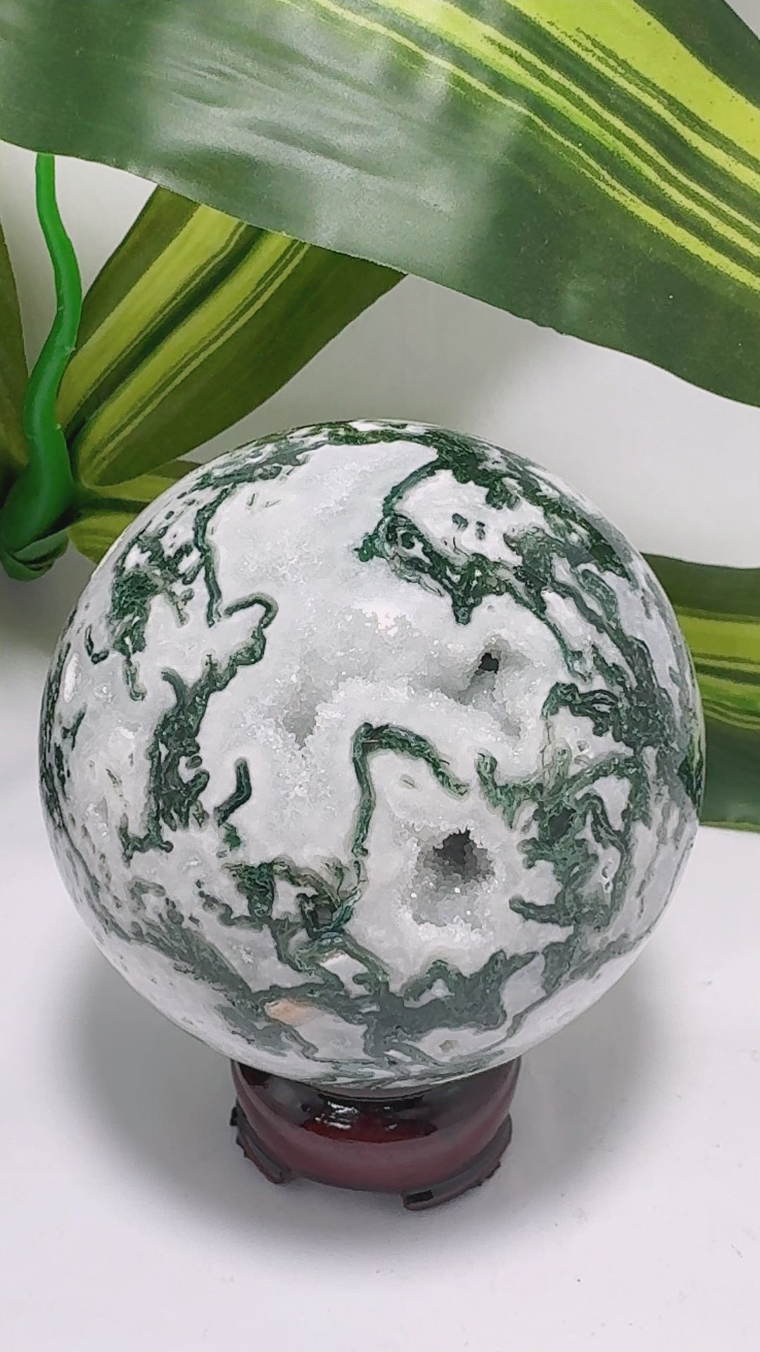Moss Agate Sphere 660g