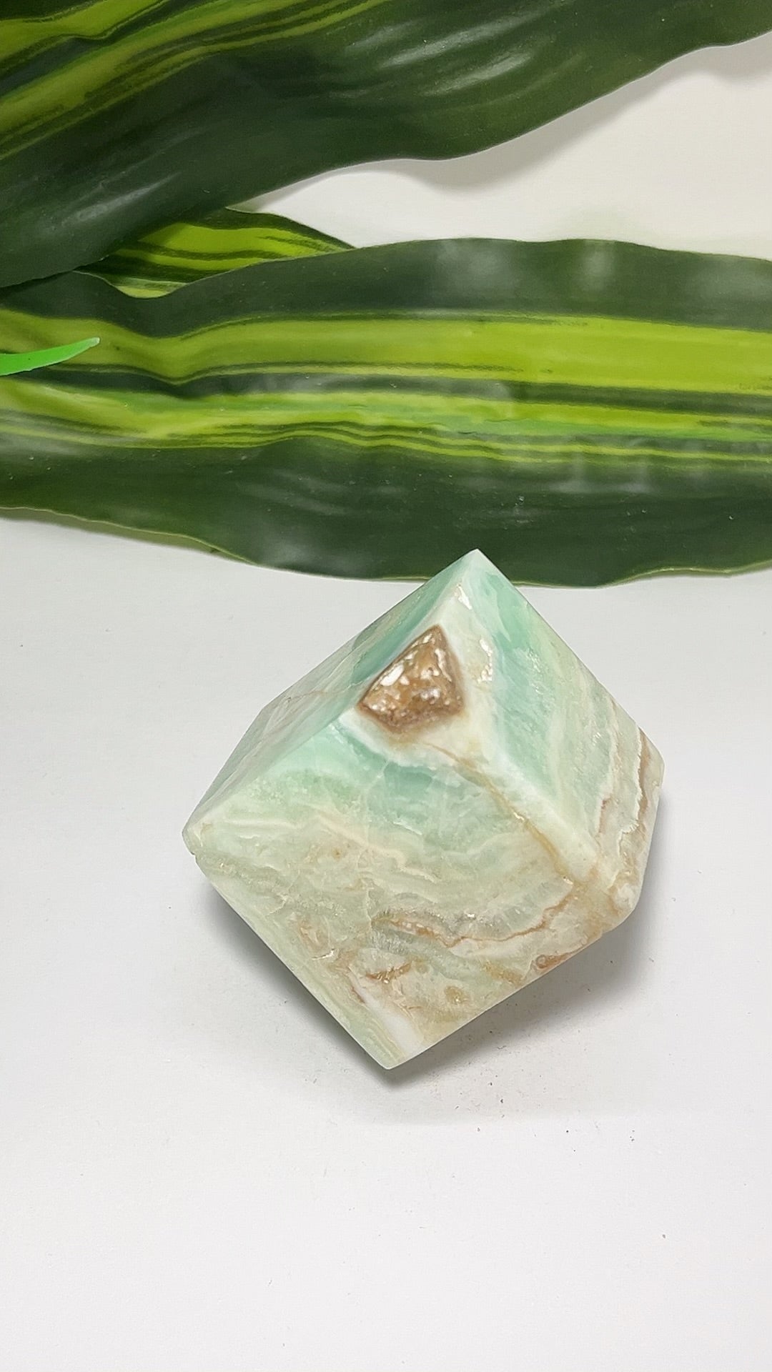 Aragonite Cube 186g