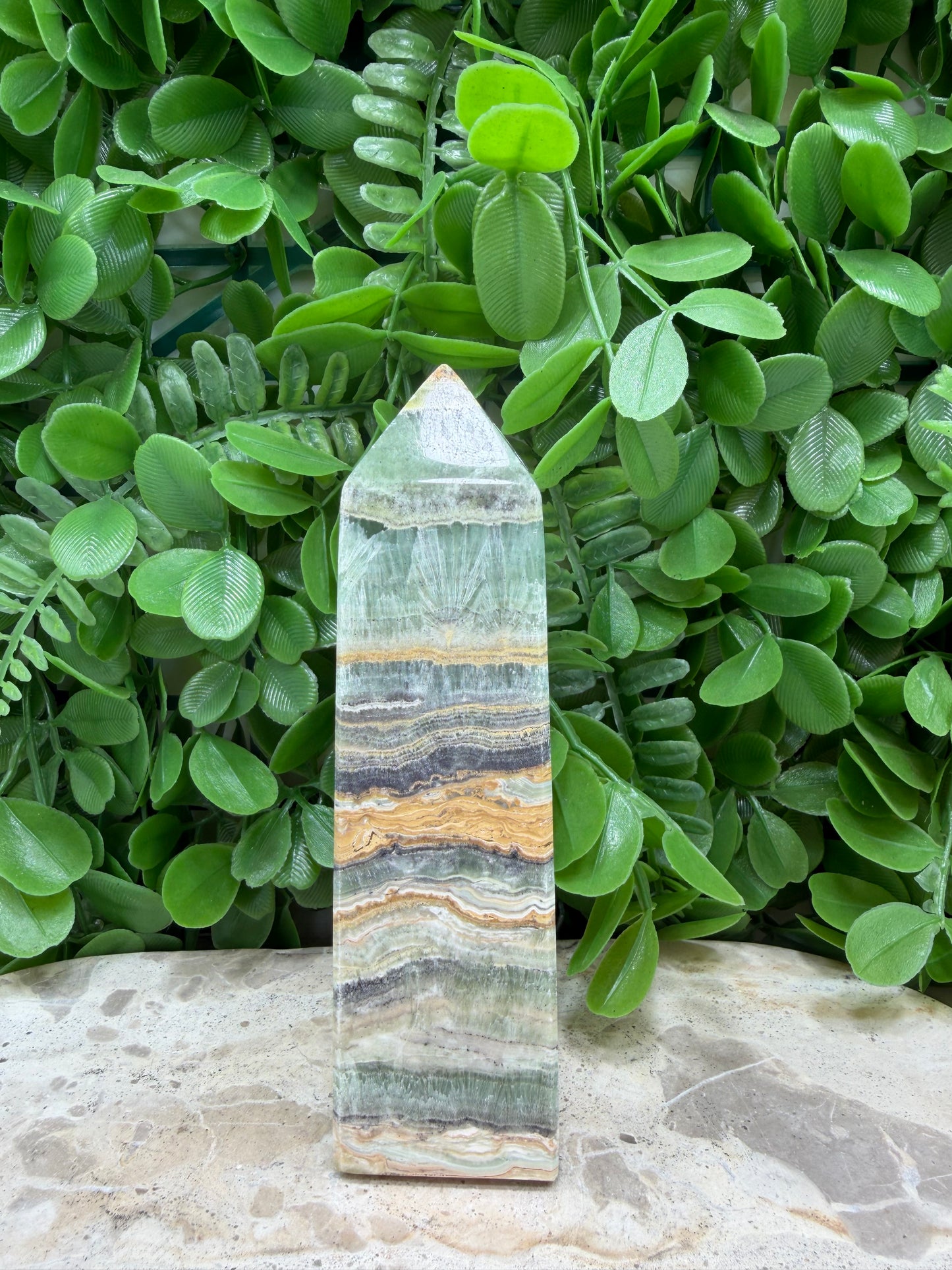 Emerald Kiwi Calcite Tower 484g
