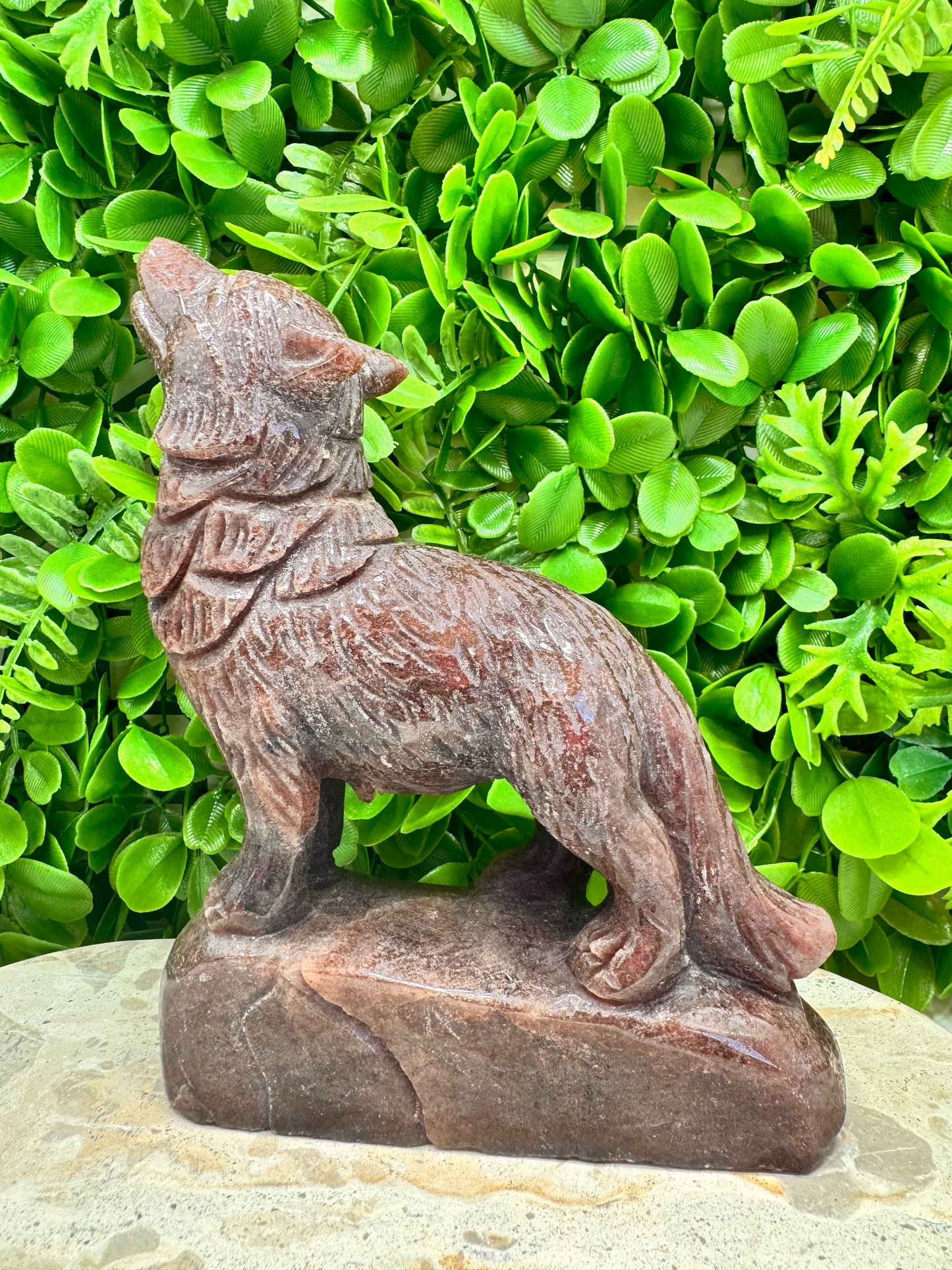 Strawberry Quartz Wolf 1190g