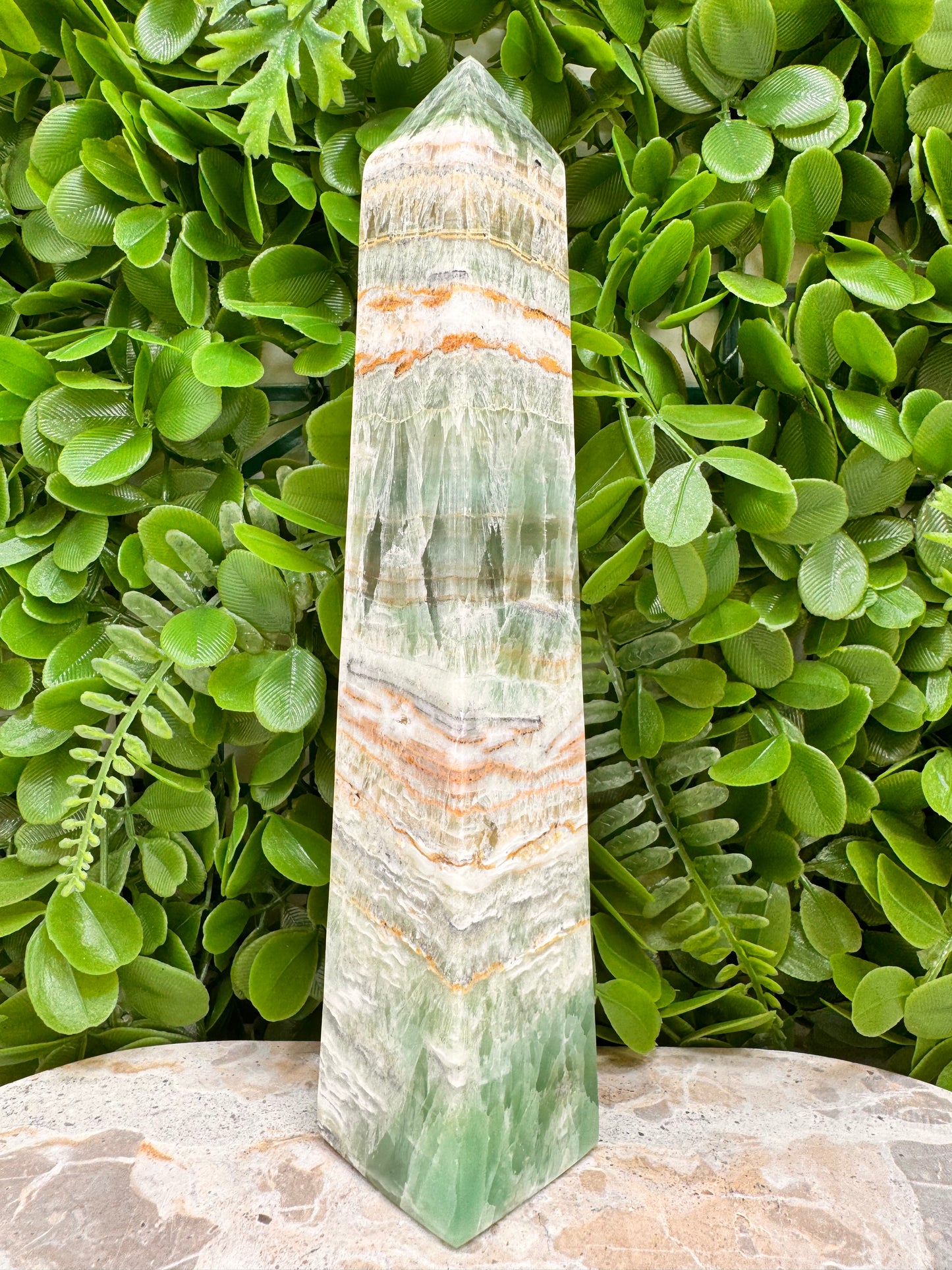 Emerald Kiwi Calcite Tower 844g