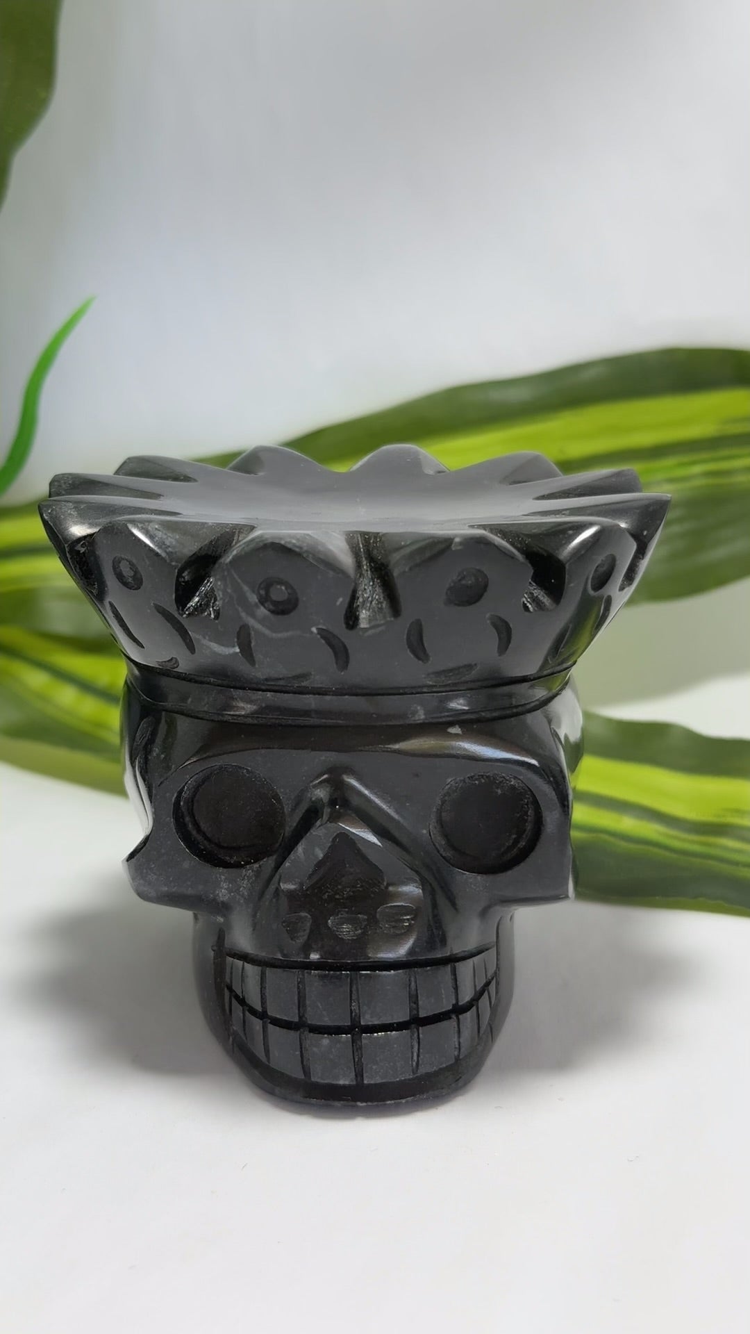 Black Jade King Skull 954g