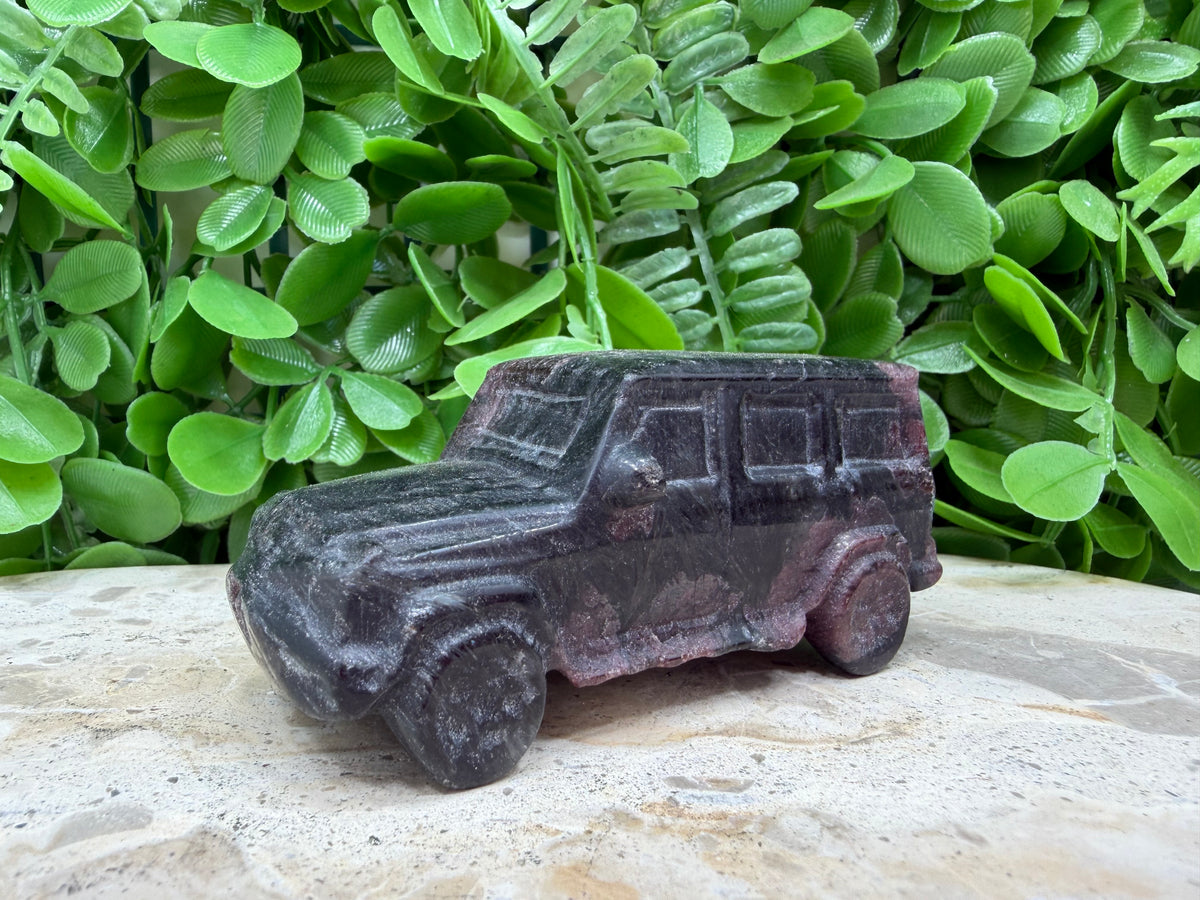 Garnet Four Wheeled Drive 350g