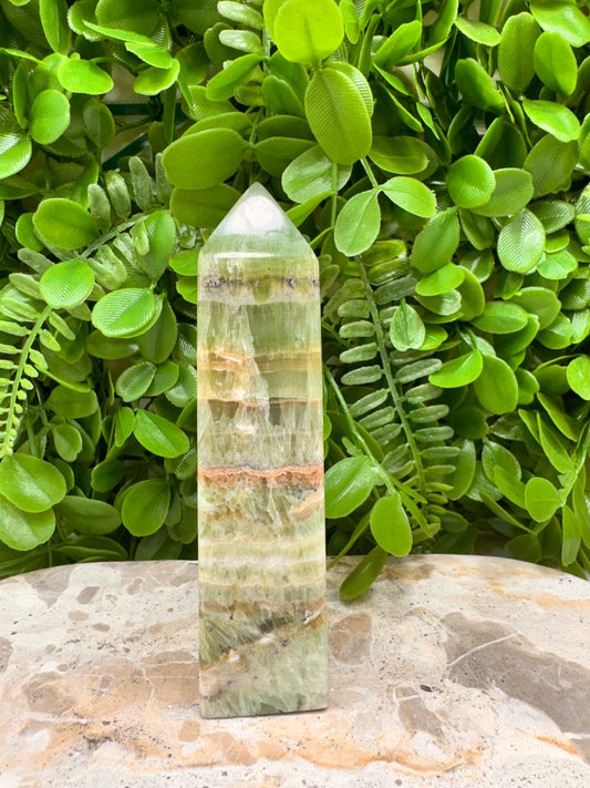 Emerald Kiwi Calcite Tower 342g