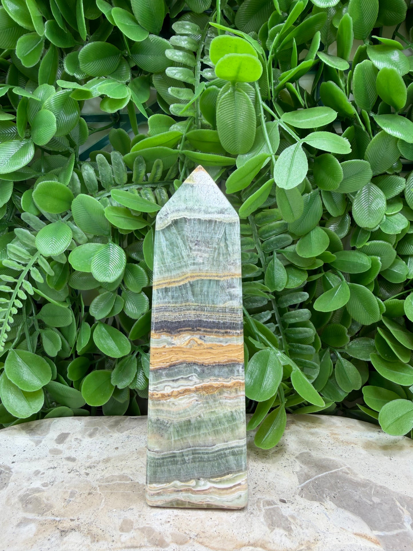 Emerald Kiwi Calcite Tower 484g