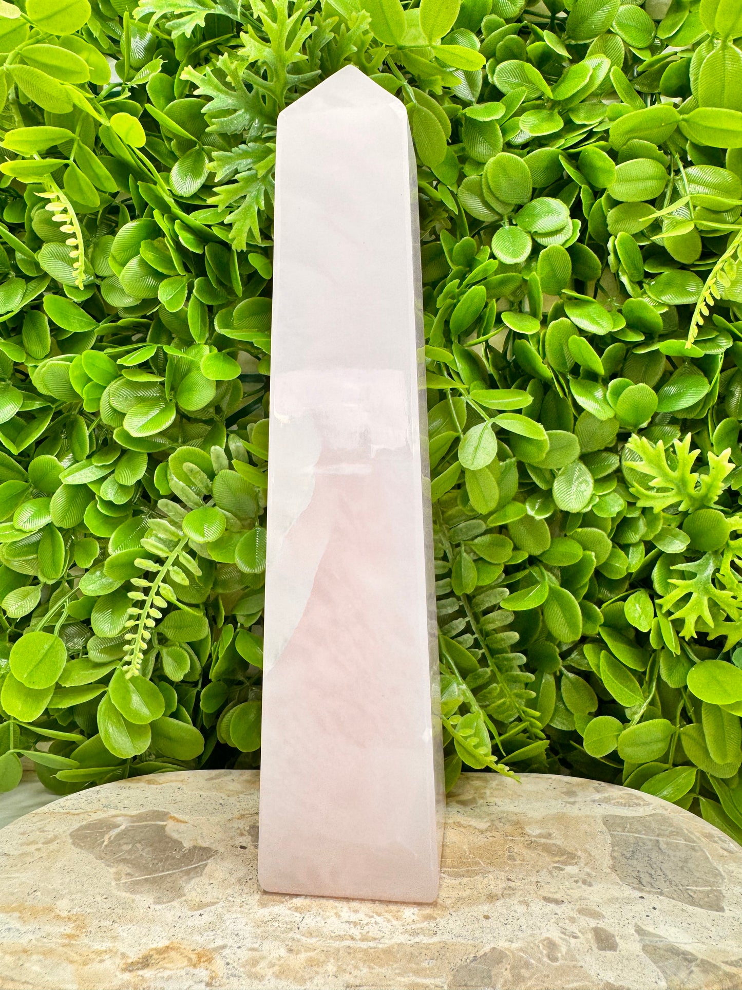 Pink Mangano Tower 1584g