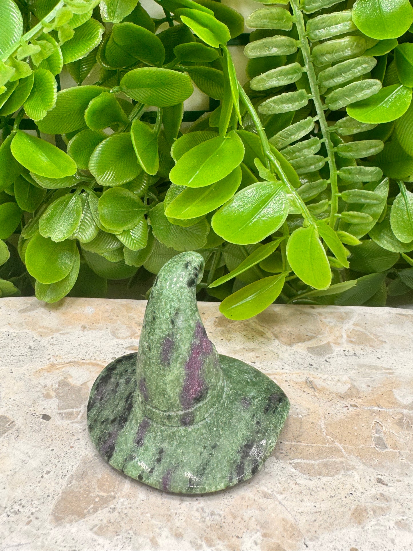 Ruby Zoisite Witches Hat 98g