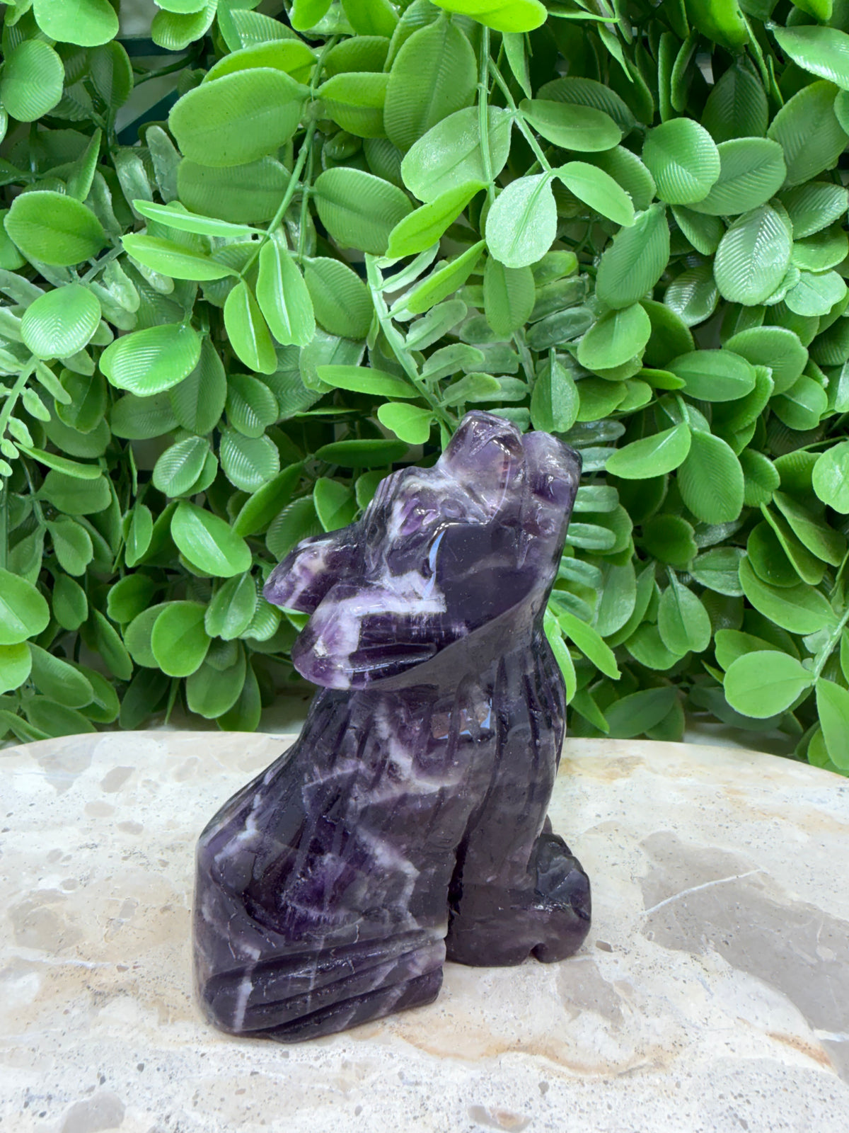 Chevron Amethyst Wolf 308g | Calm • Protection • Intuition