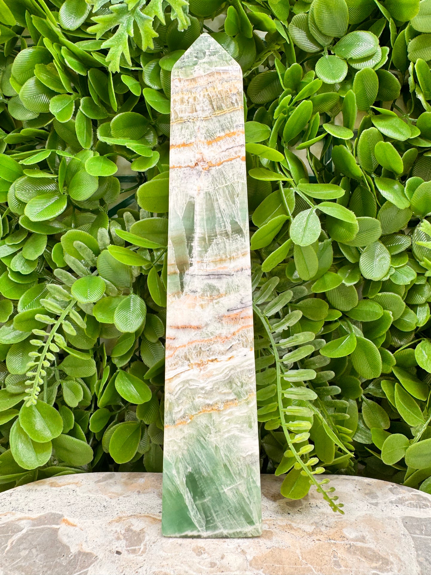 Emerald Kiwi Calcite Tower 844g