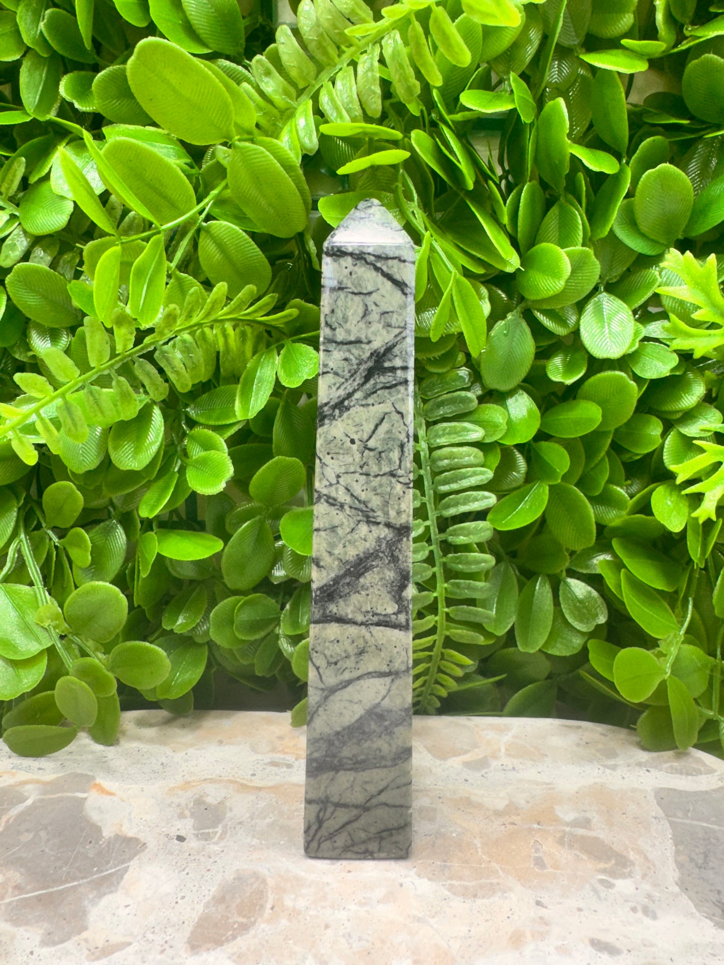 Black Vein Serpentine Tower 248g