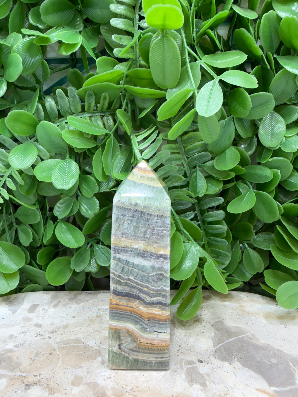 Emerald Kiwi Calcite Tower 260g