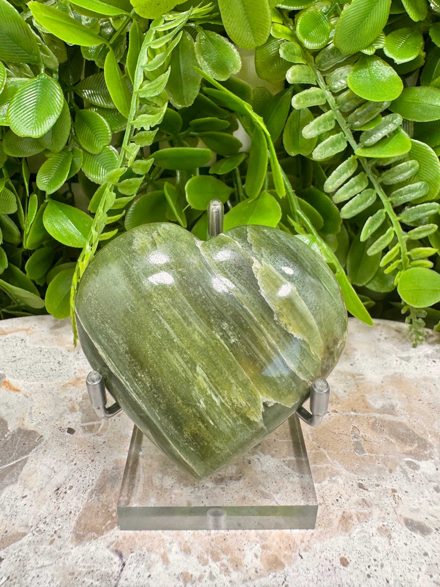 Tremolite Heart 136g