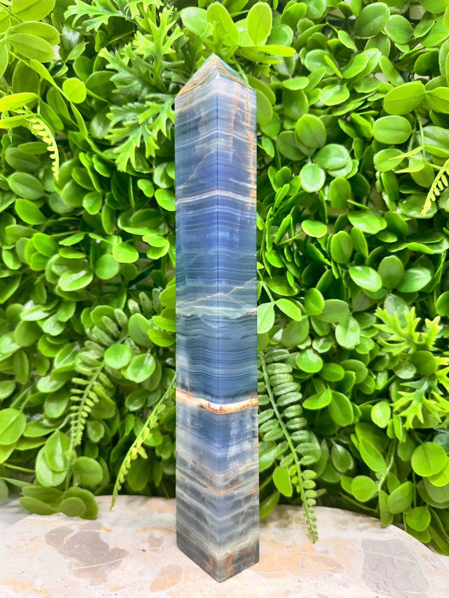 Blue Banded Onyx Tower 780g