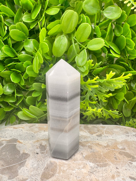 Black & White Onyx Tower 250g