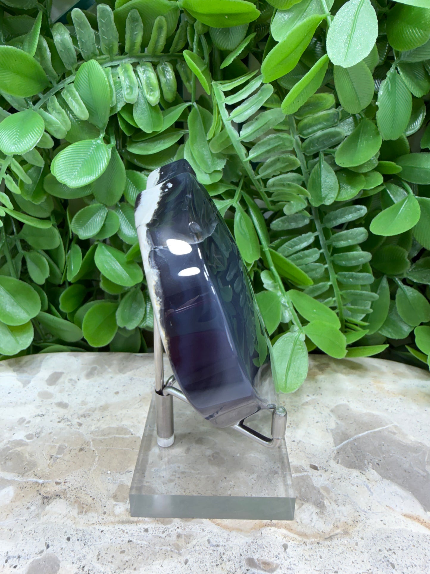 Volcanic Agate UV Heart 250g