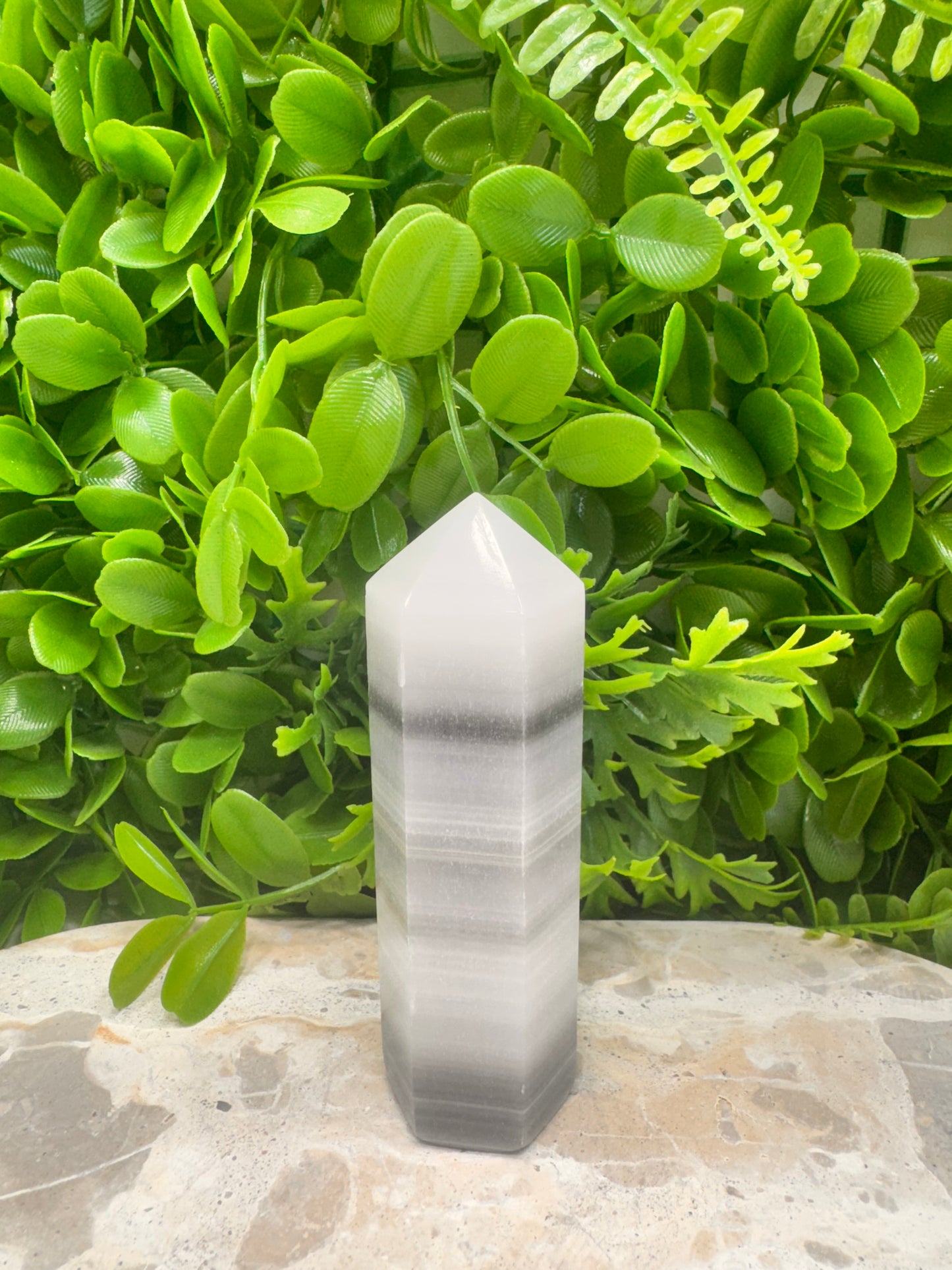Black & White Onyx Tower 240g