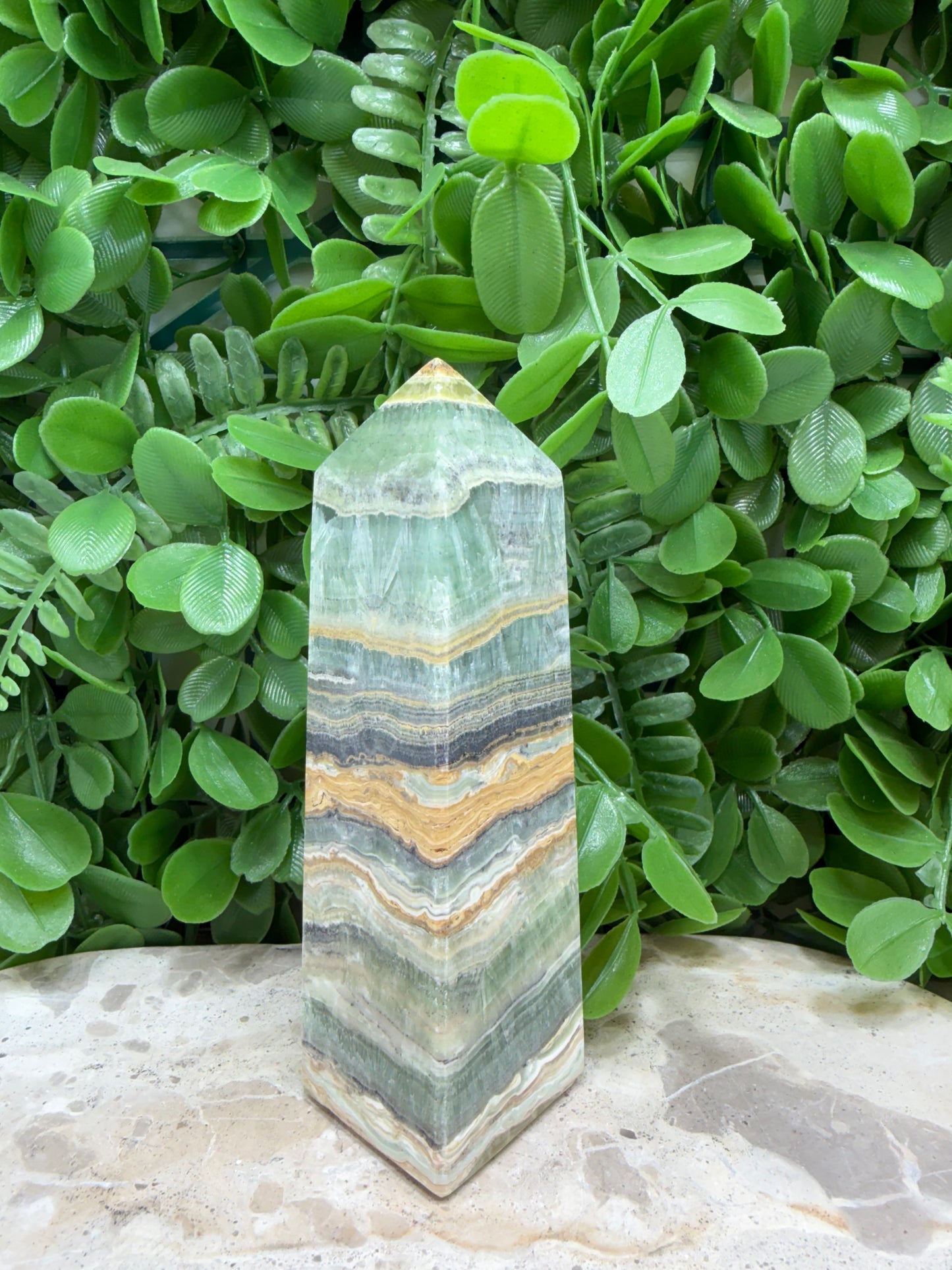 Emerald Kiwi Calcite Tower 484g