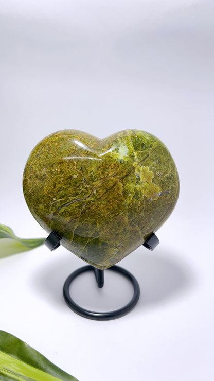 Green Opal Heart 620g