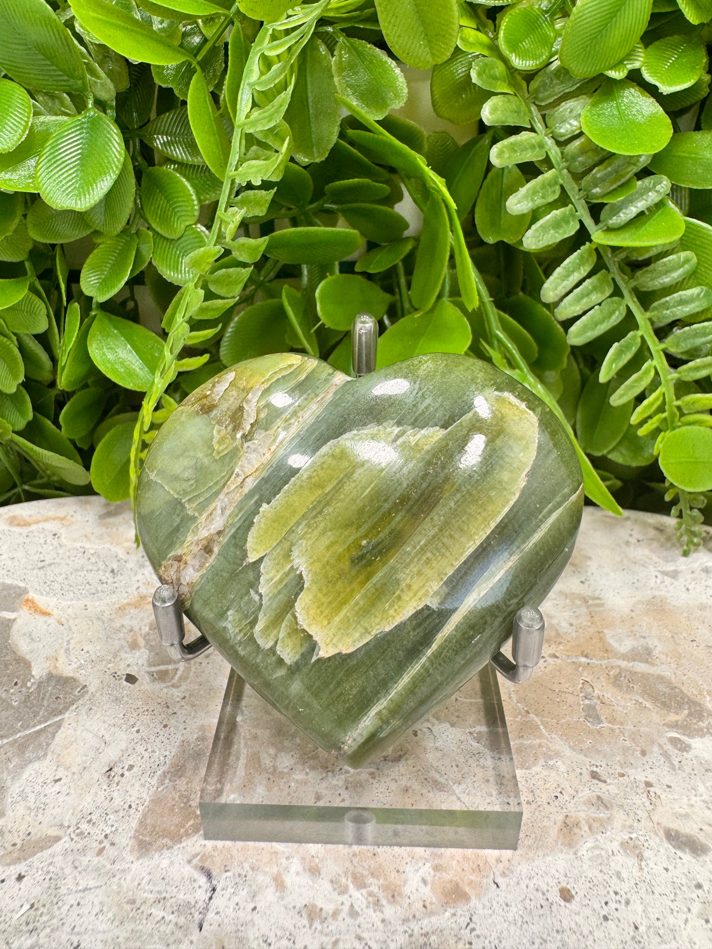 Tremolite Heart 136g