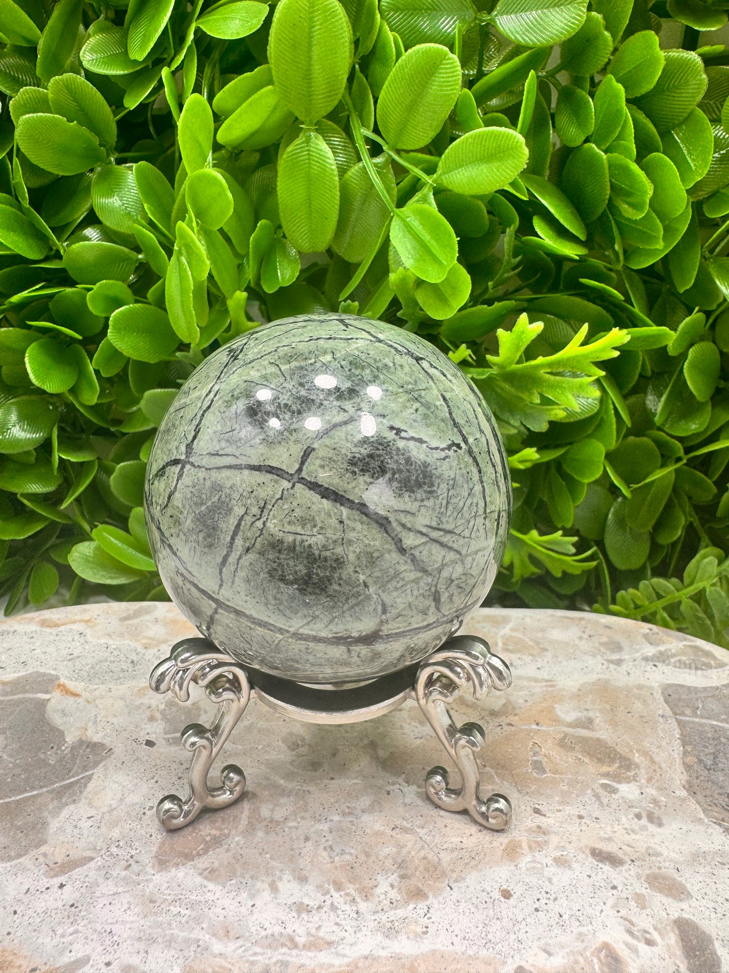 Black Vein Serpentine Sphere 520g
