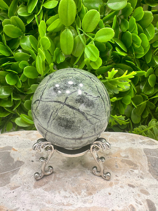 Black Vein Serpentine Sphere 520g