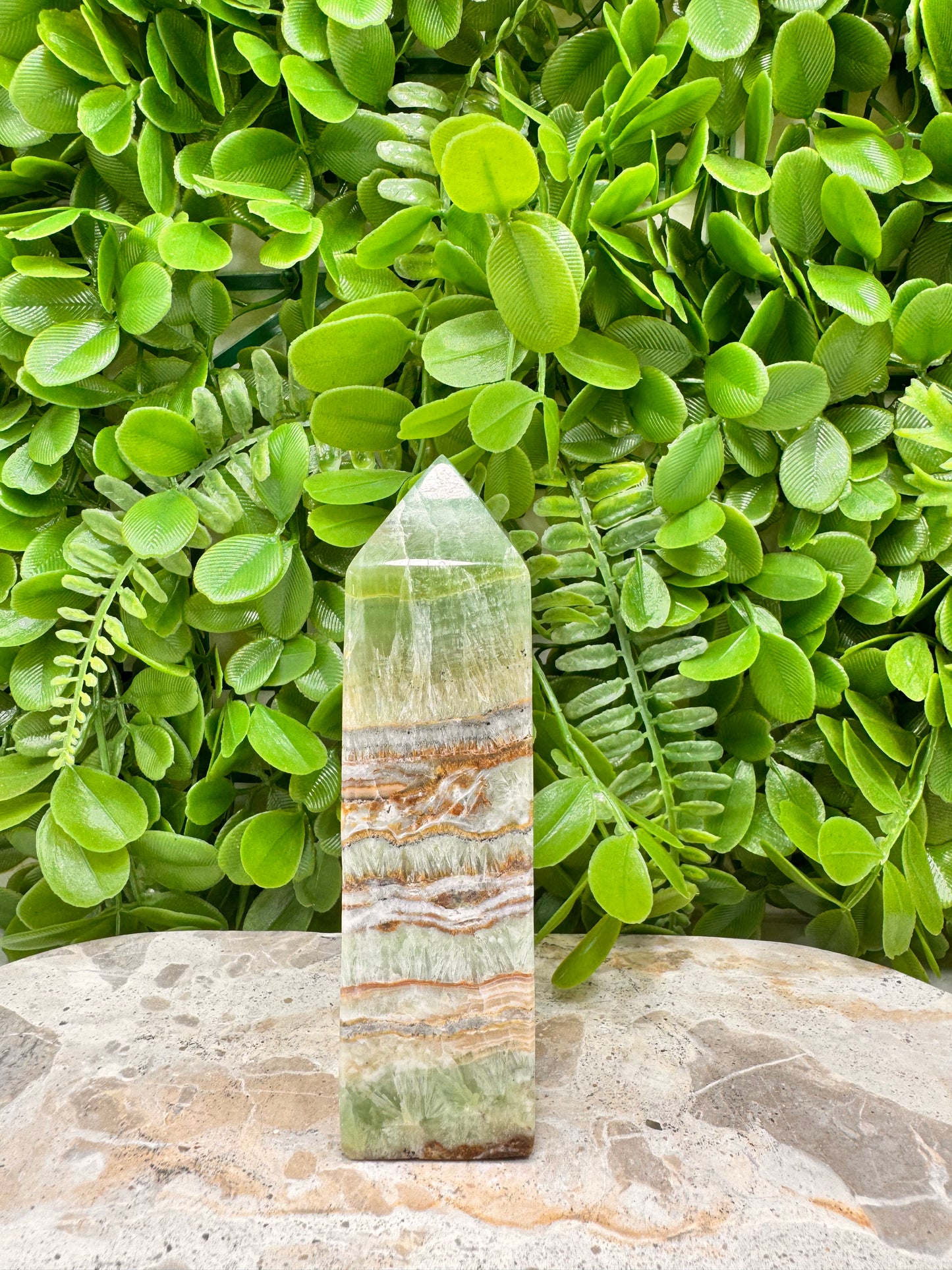 Emerald Kiwi Calcite Tower 356g