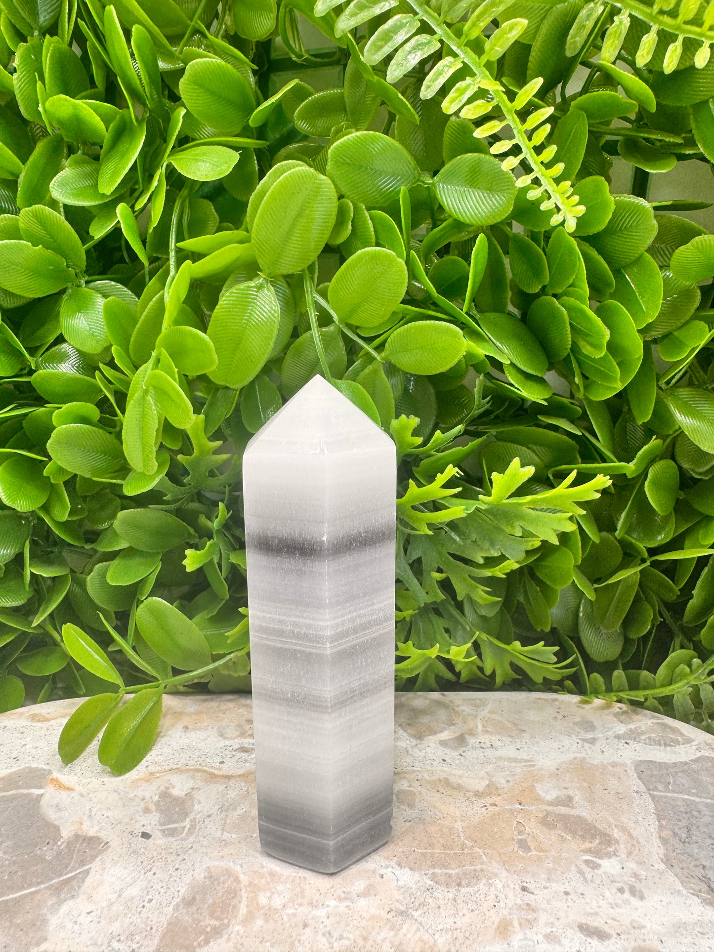 Black & White Onyx Tower 240g