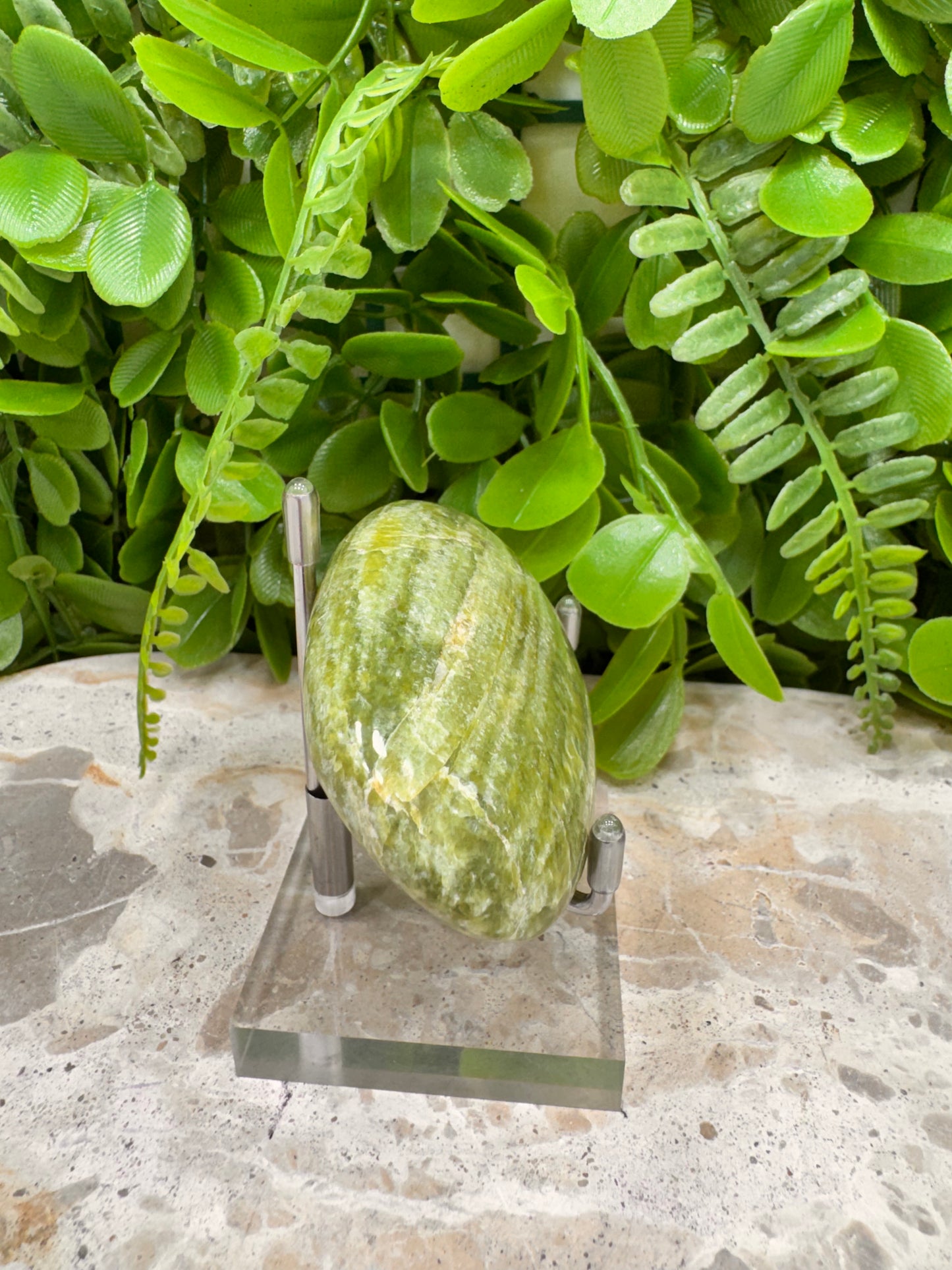 Tremolite Palm Stone 122g