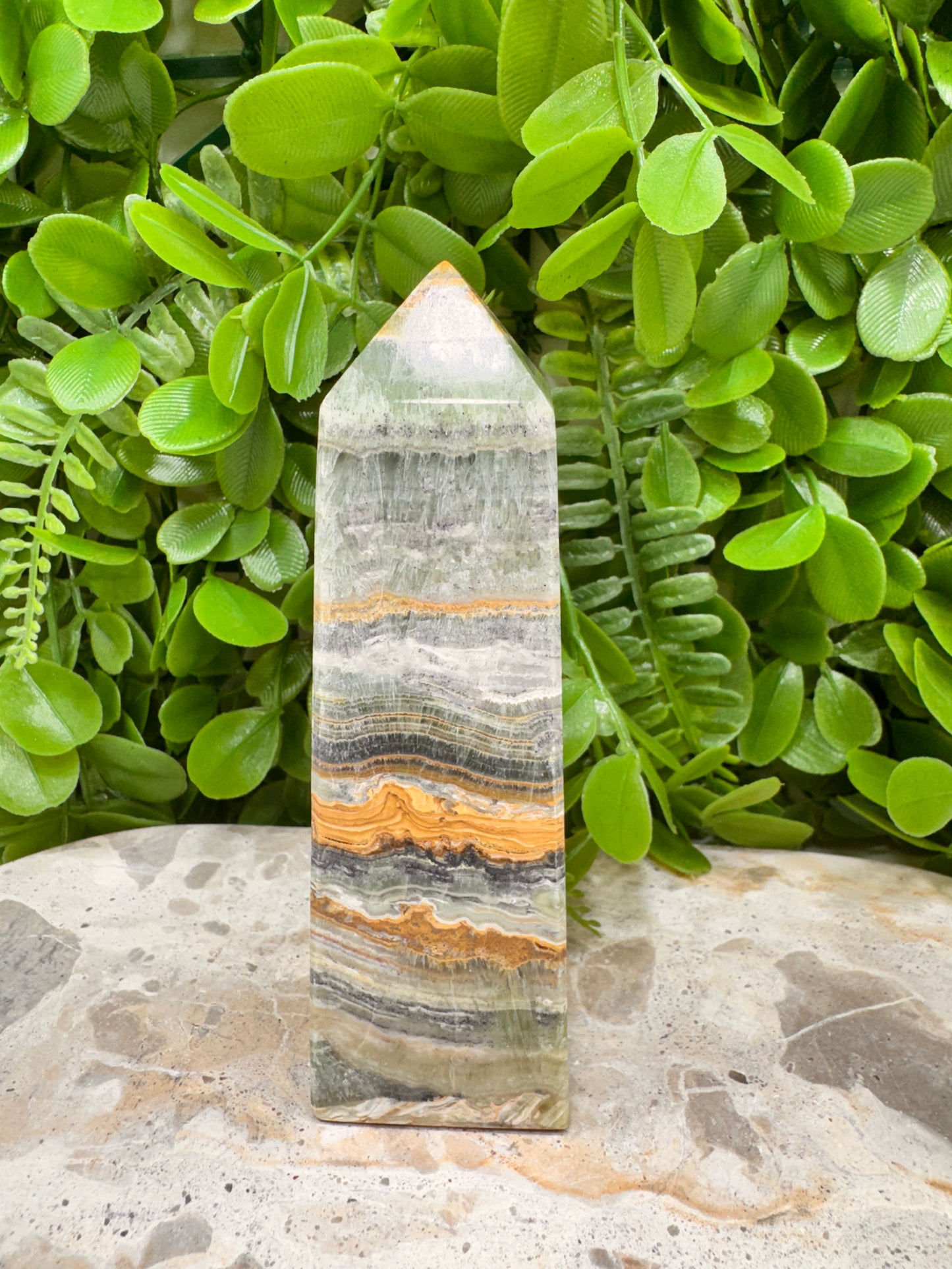Emerald Kiwi Calcite Tower 376g