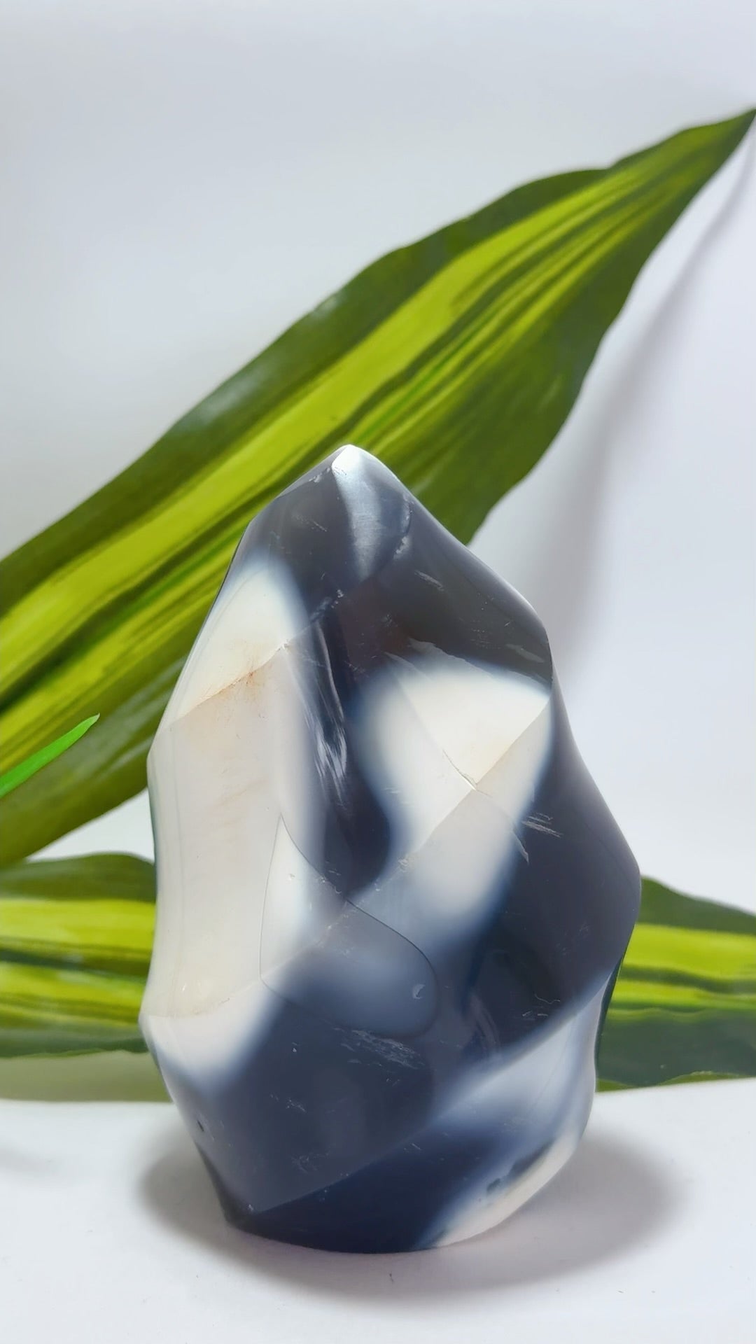 Orca Agate Flame 590g