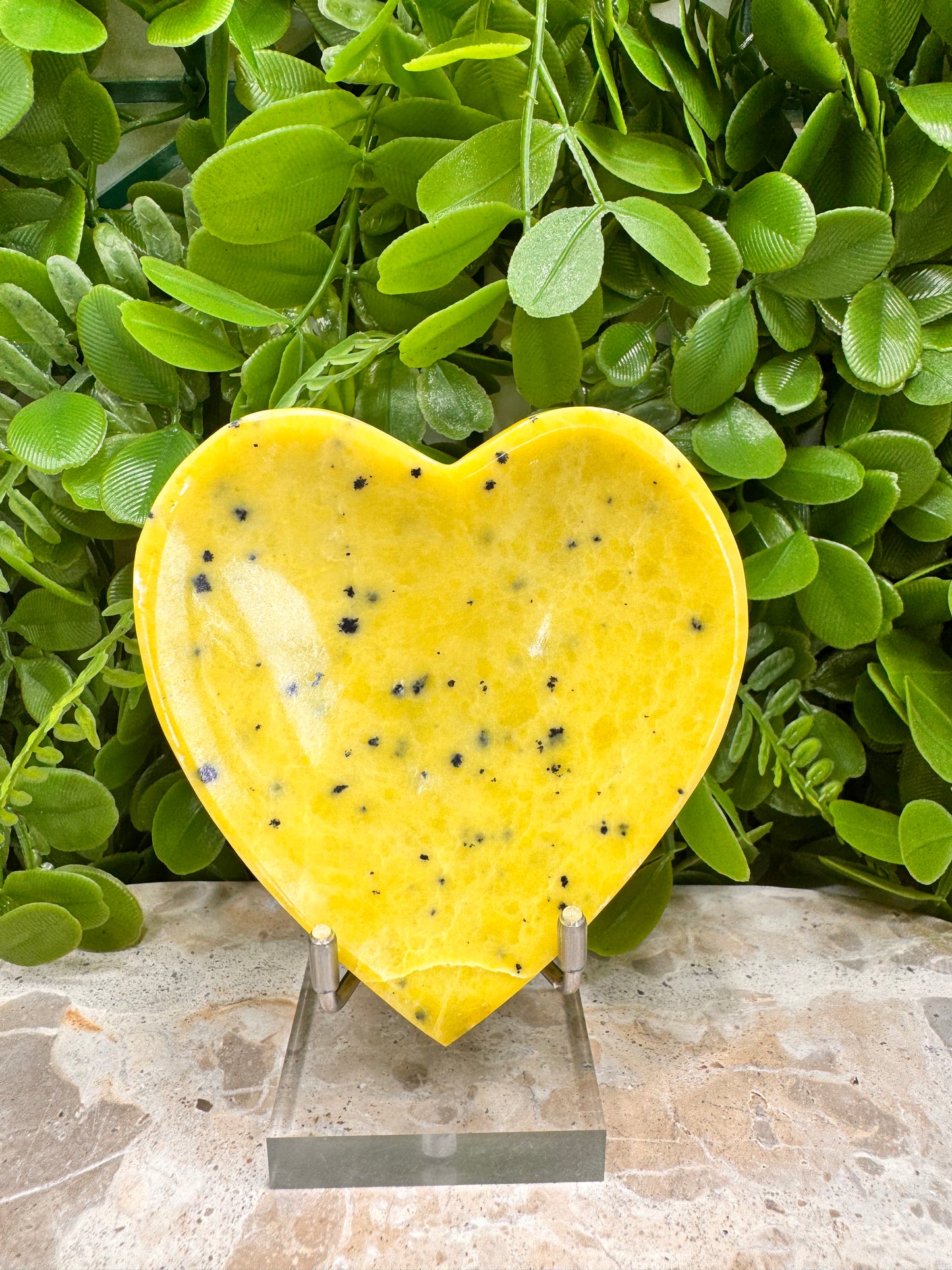 Yelllow Jade with Hematite Heart Bowl 272g
