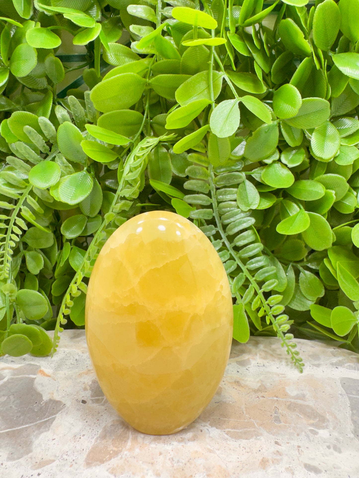 Standing Lemon Calcite 334g