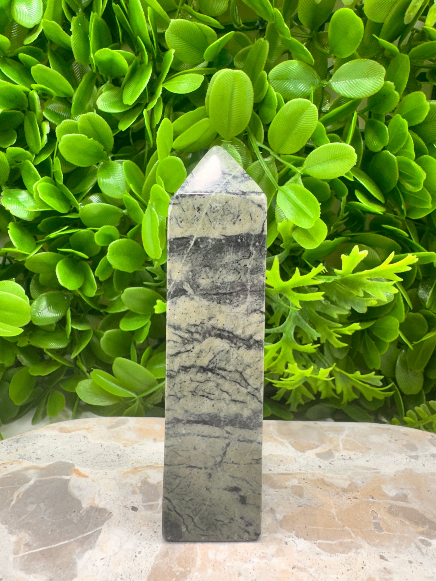 Black Vein Serpentine Tower 334g