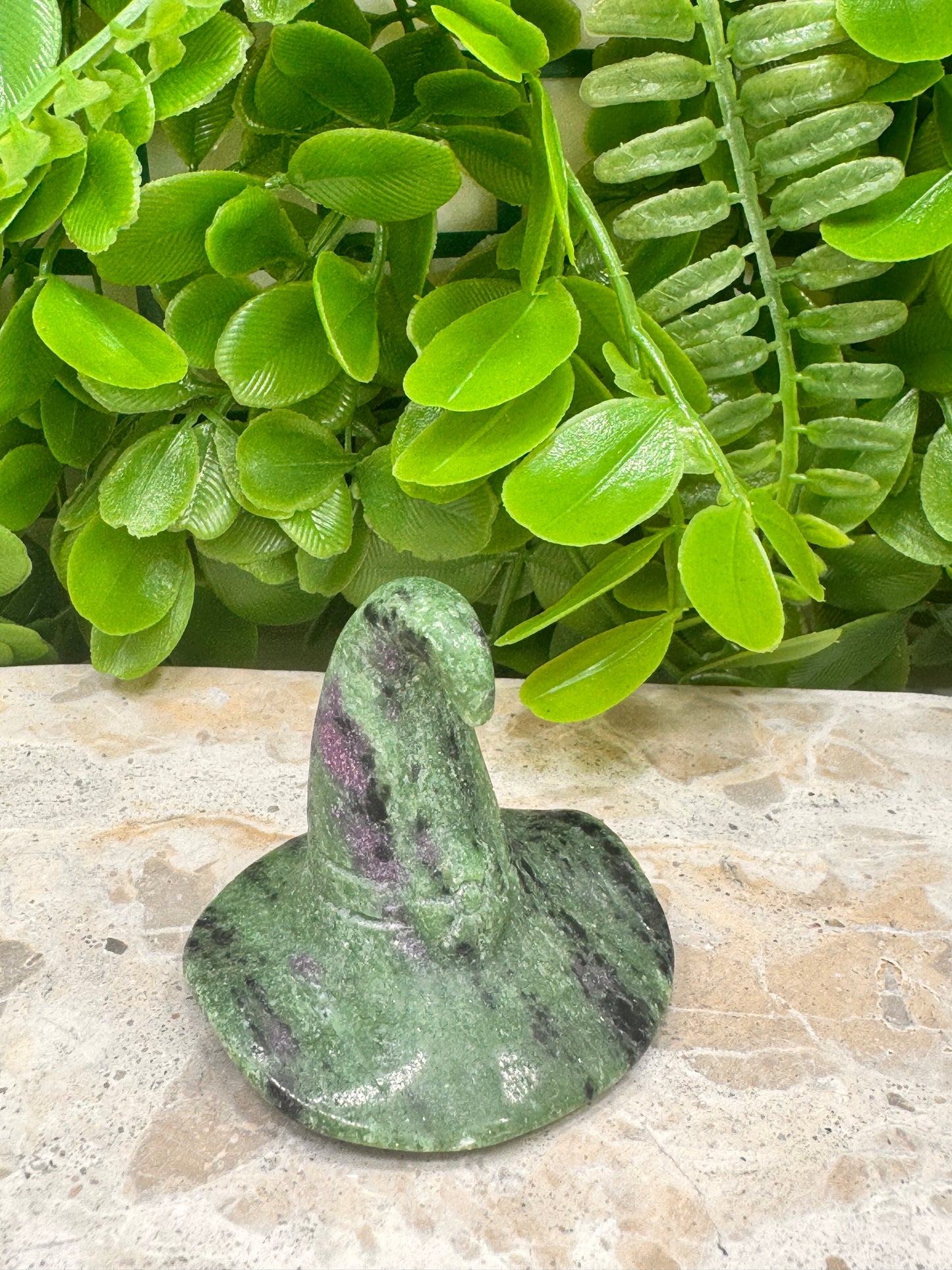 Ruby Zoisite Witches Hat 98g