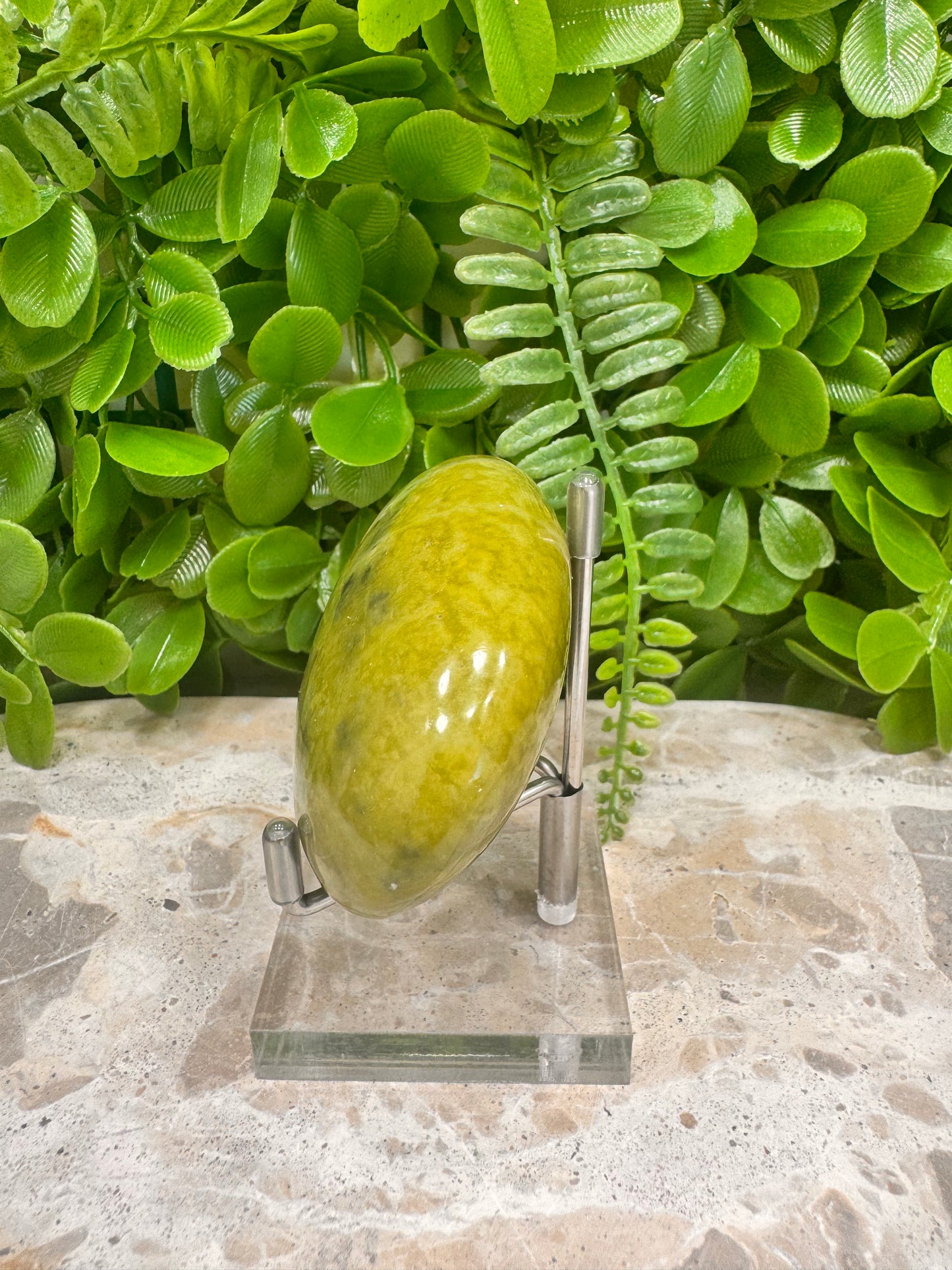Green Jade Palm Stone 168g
