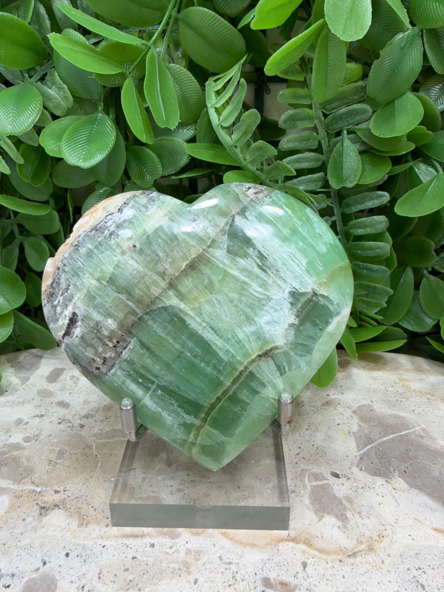 Emerald Kiwi Calcite Heart 212g