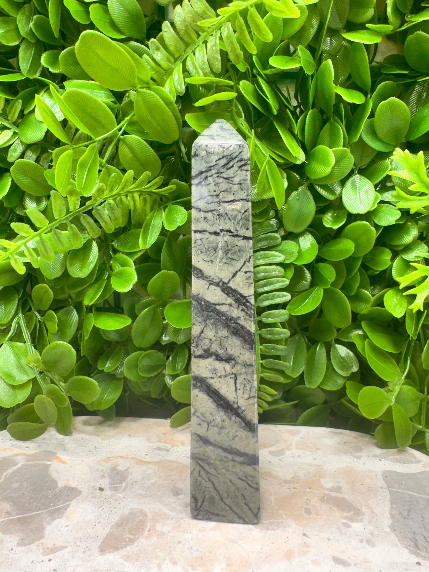 Black Vein Serpentine Tower 248g