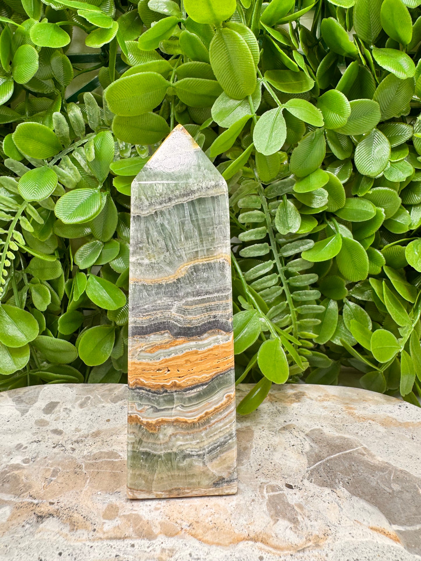 Emerald Kiwi Calcite Tower 418g