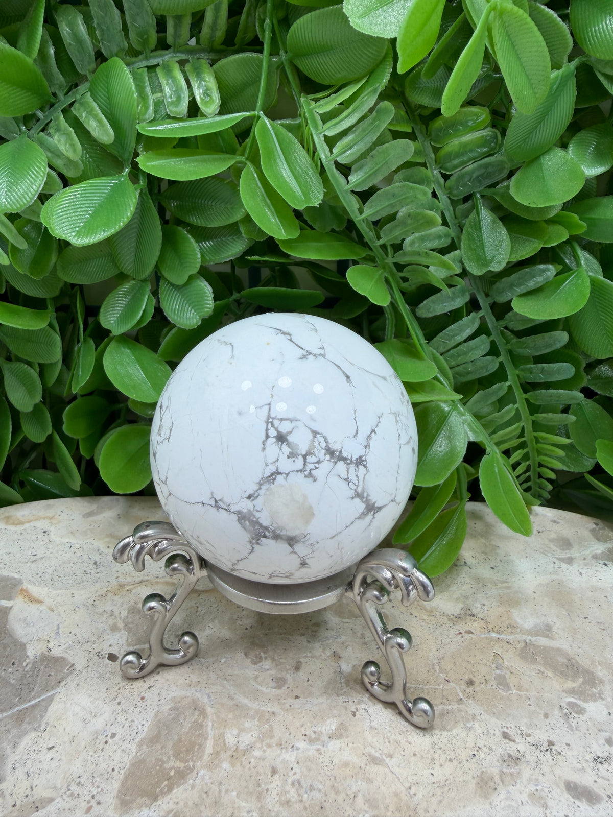 Howlite Sphere | Calm • Patience • Balance