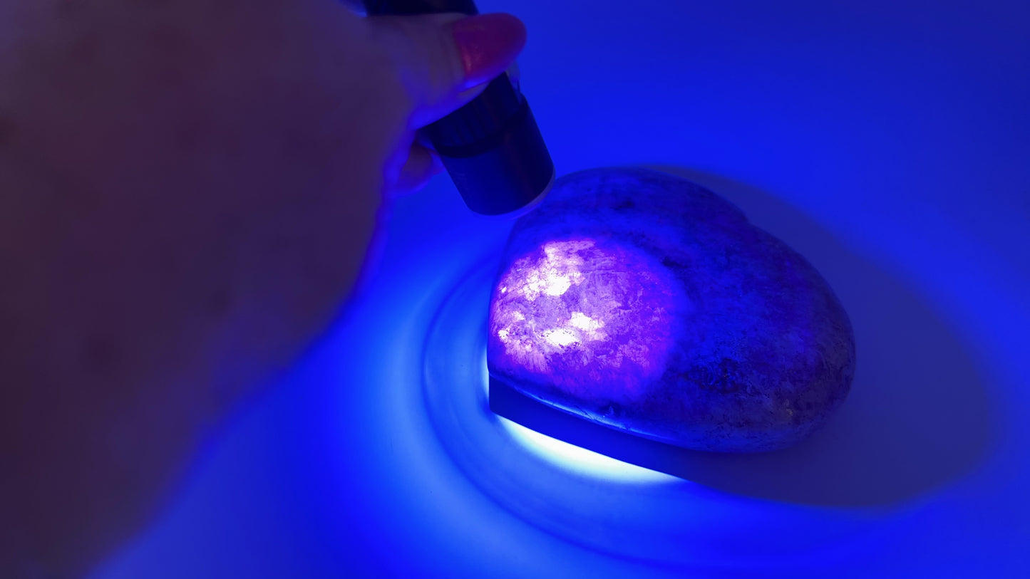 Hackmanite Heart 1.3kg