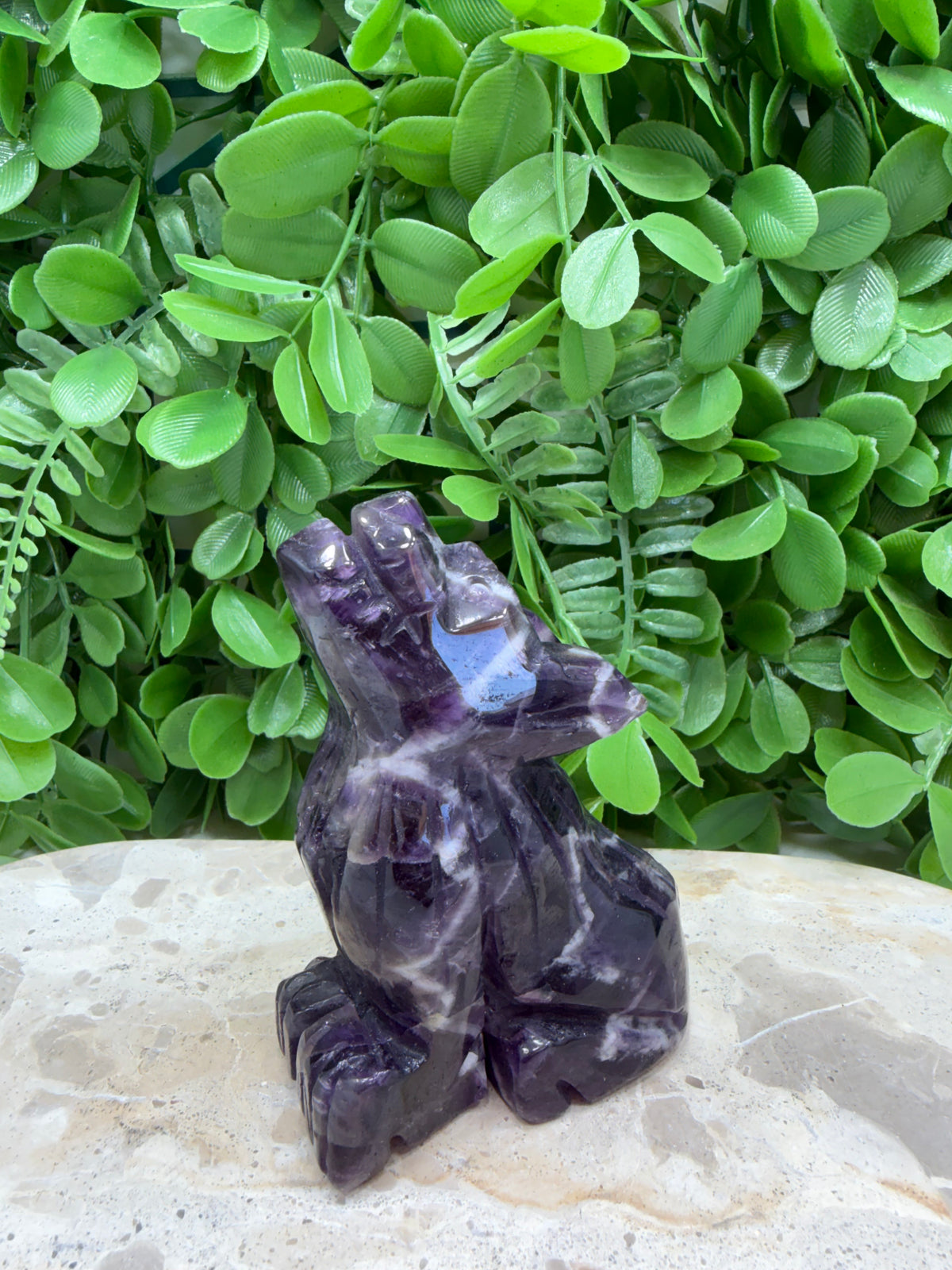 Chevron Amethyst Wolf 308g | Calm • Protection • Intuition