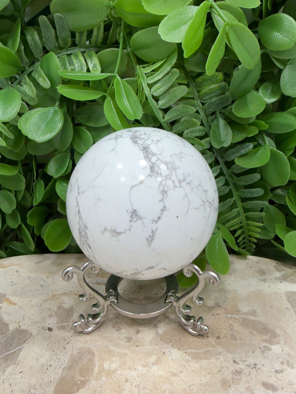 Howlite Sphere | Calm • Patience • Balance