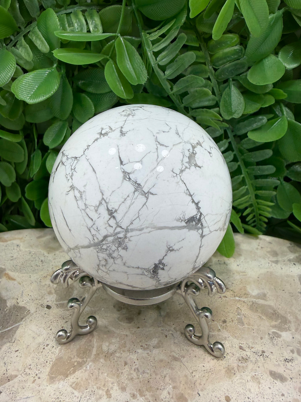 Howlite Sphere | Calm • Patience • Balance