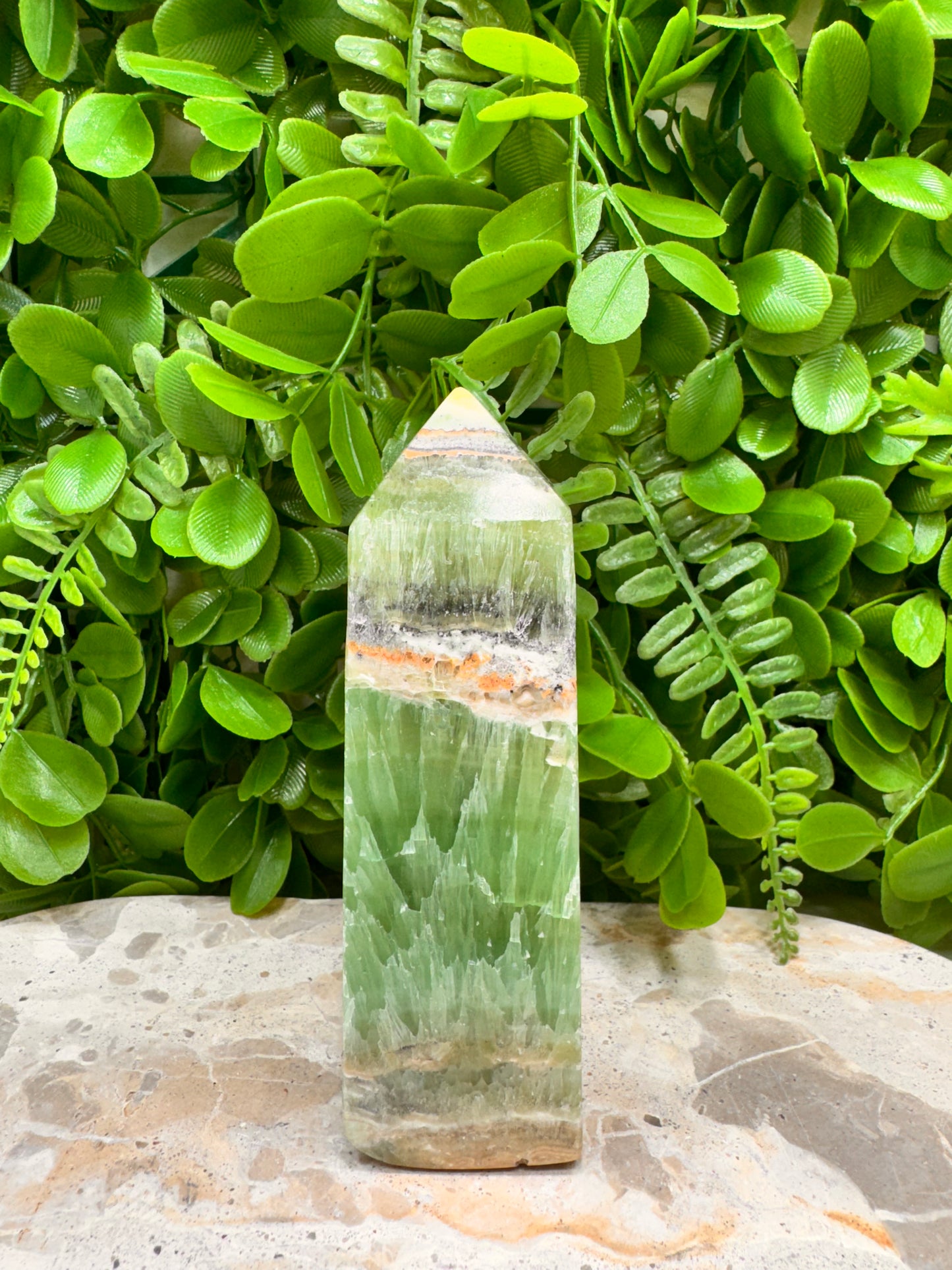 Emerald Kiwi Calcite Tower 526g