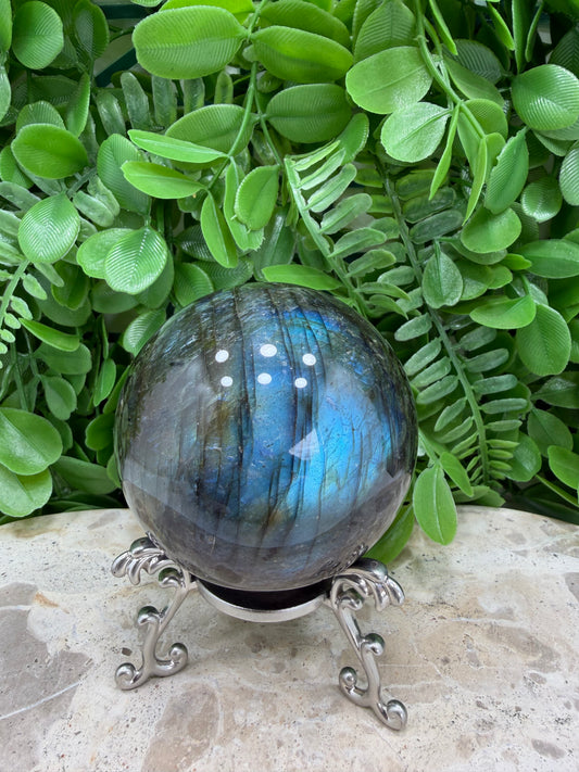 Labradorite Sphere | Protection • Intuition • Transformation