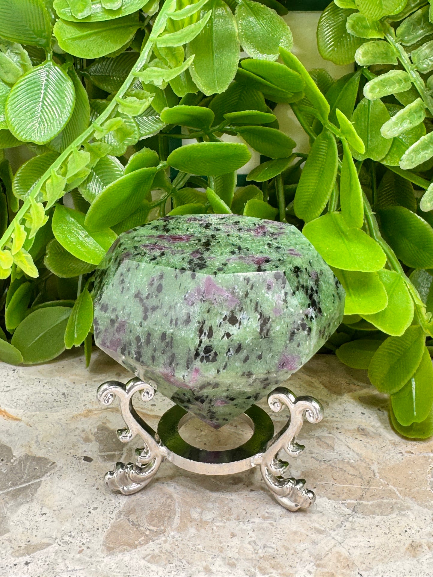 Ruby Zoisite Diamond 258g