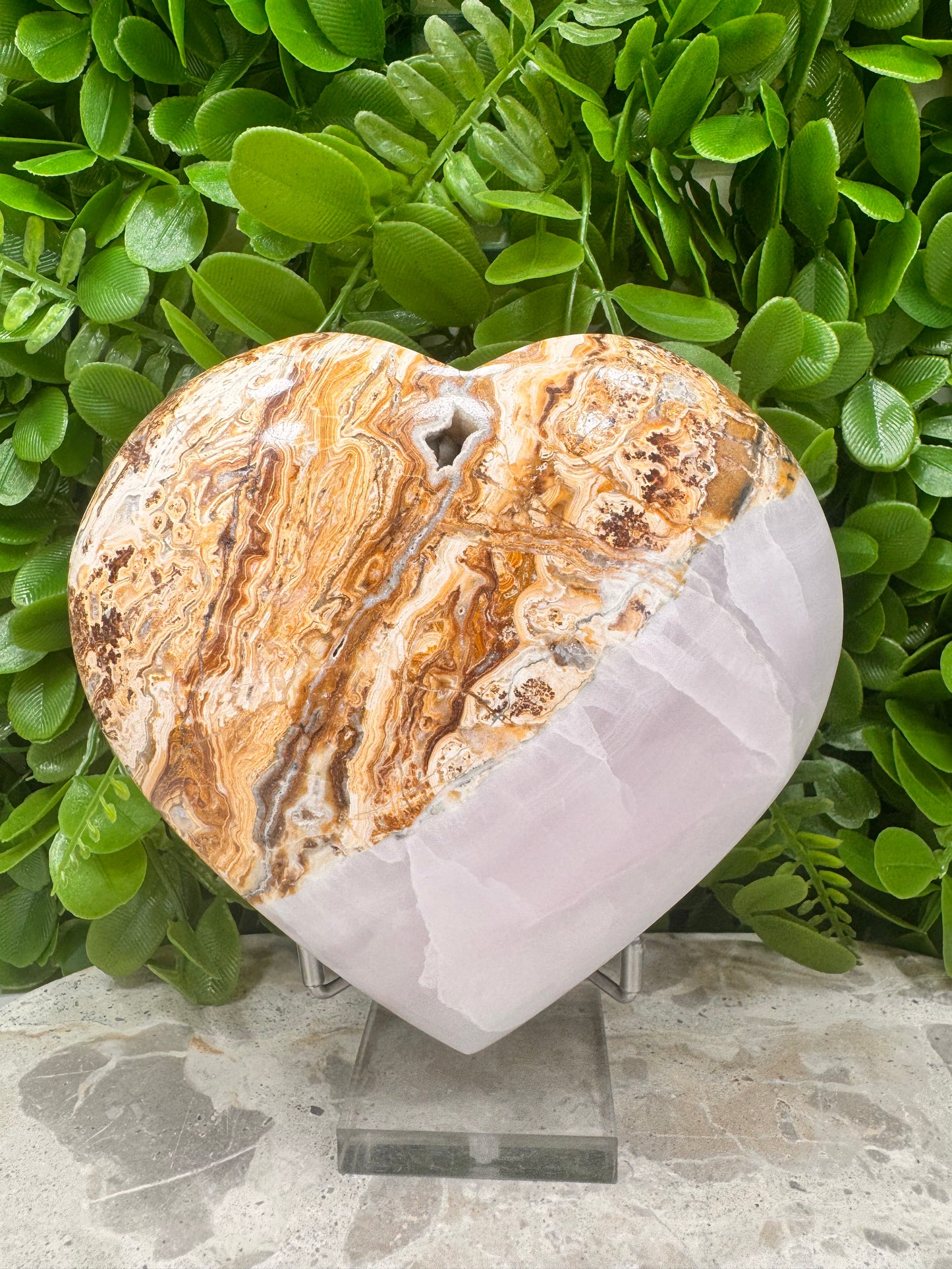 Pink Mangano / Pakistan Bumble Bee Jasper UV Heart 1262g