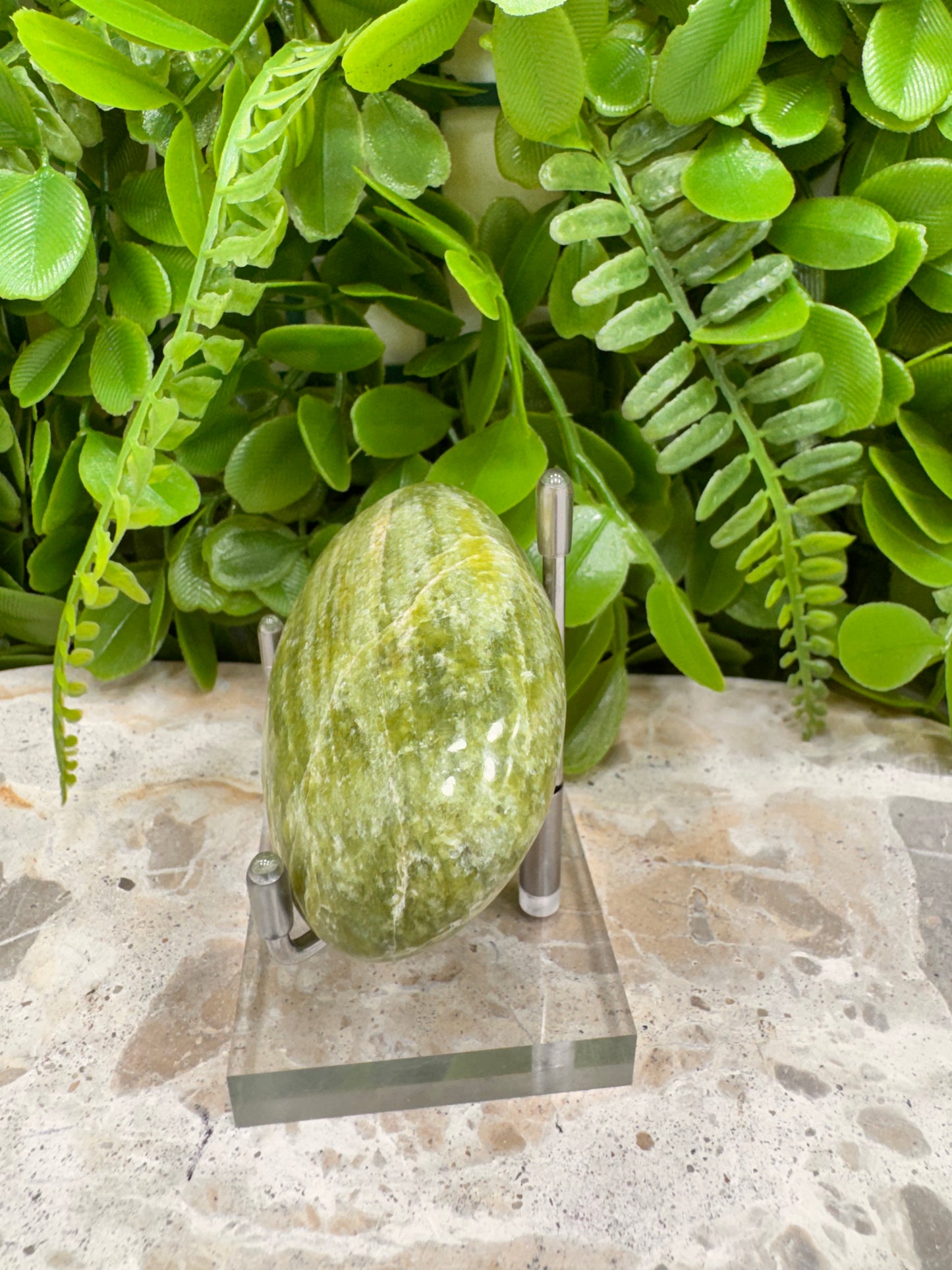 Tremolite Palm Stone 122g
