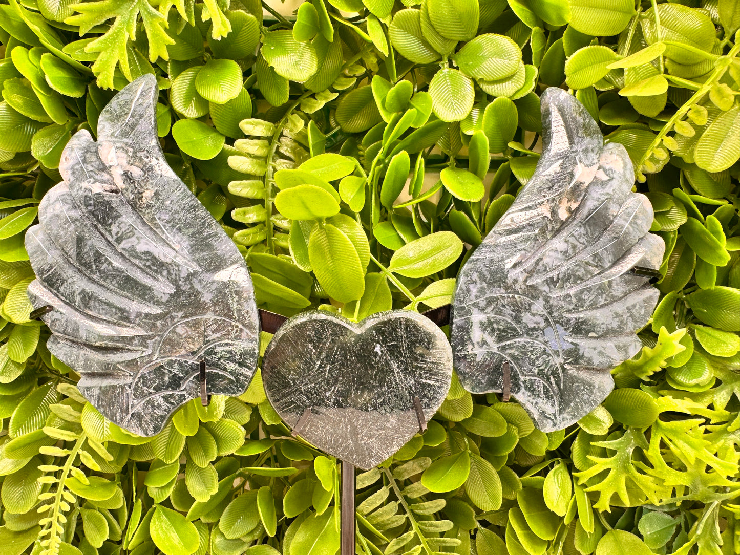 Moss Agate Heart Wings 448g