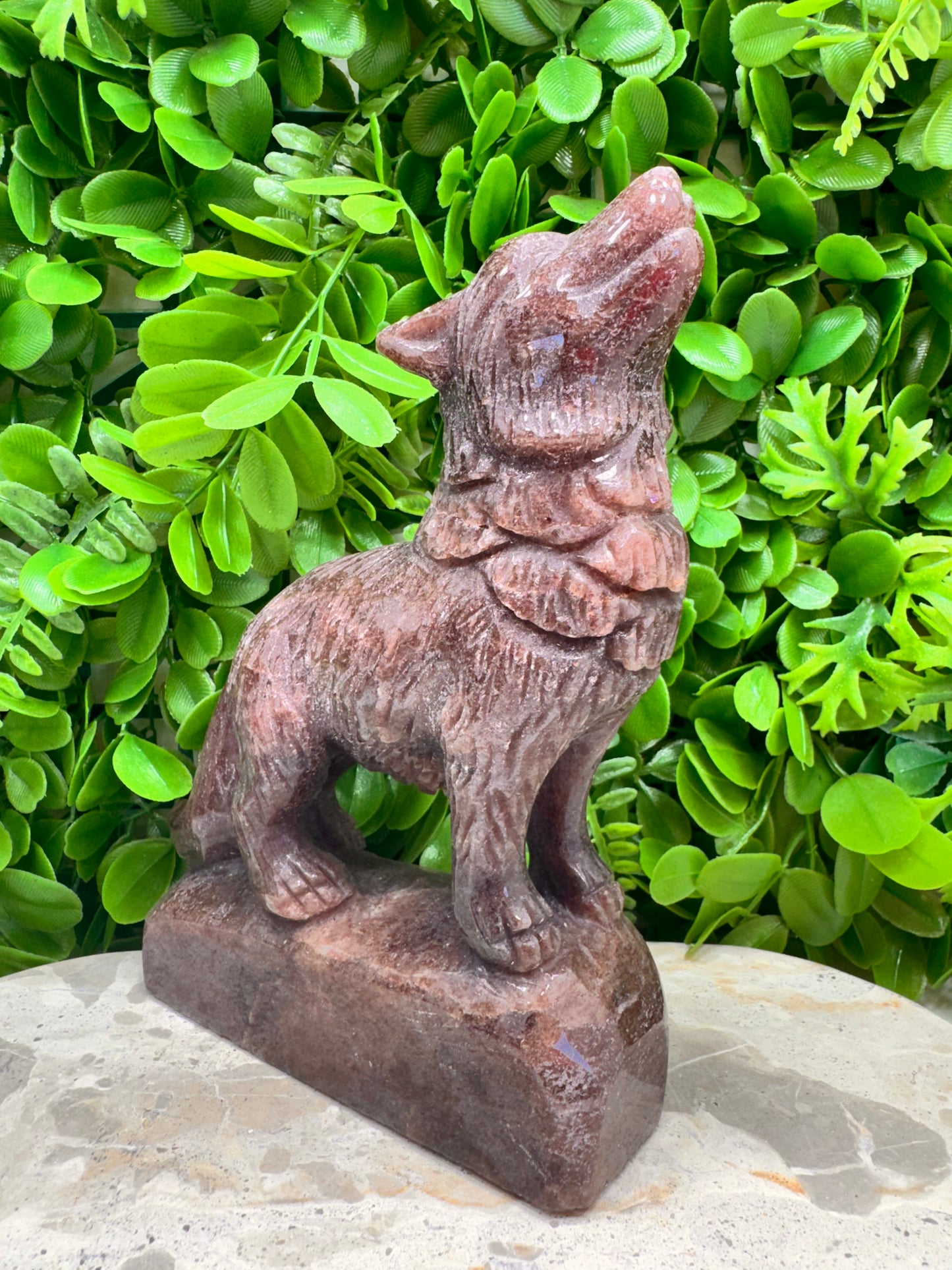 Strawberry Quartz Wolf 1190g